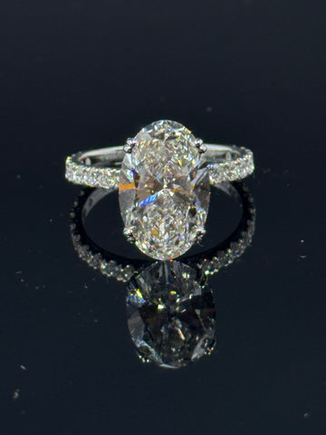 14k White Gold Oval Diamond Bridal Set – 6.19ctw, Size 7