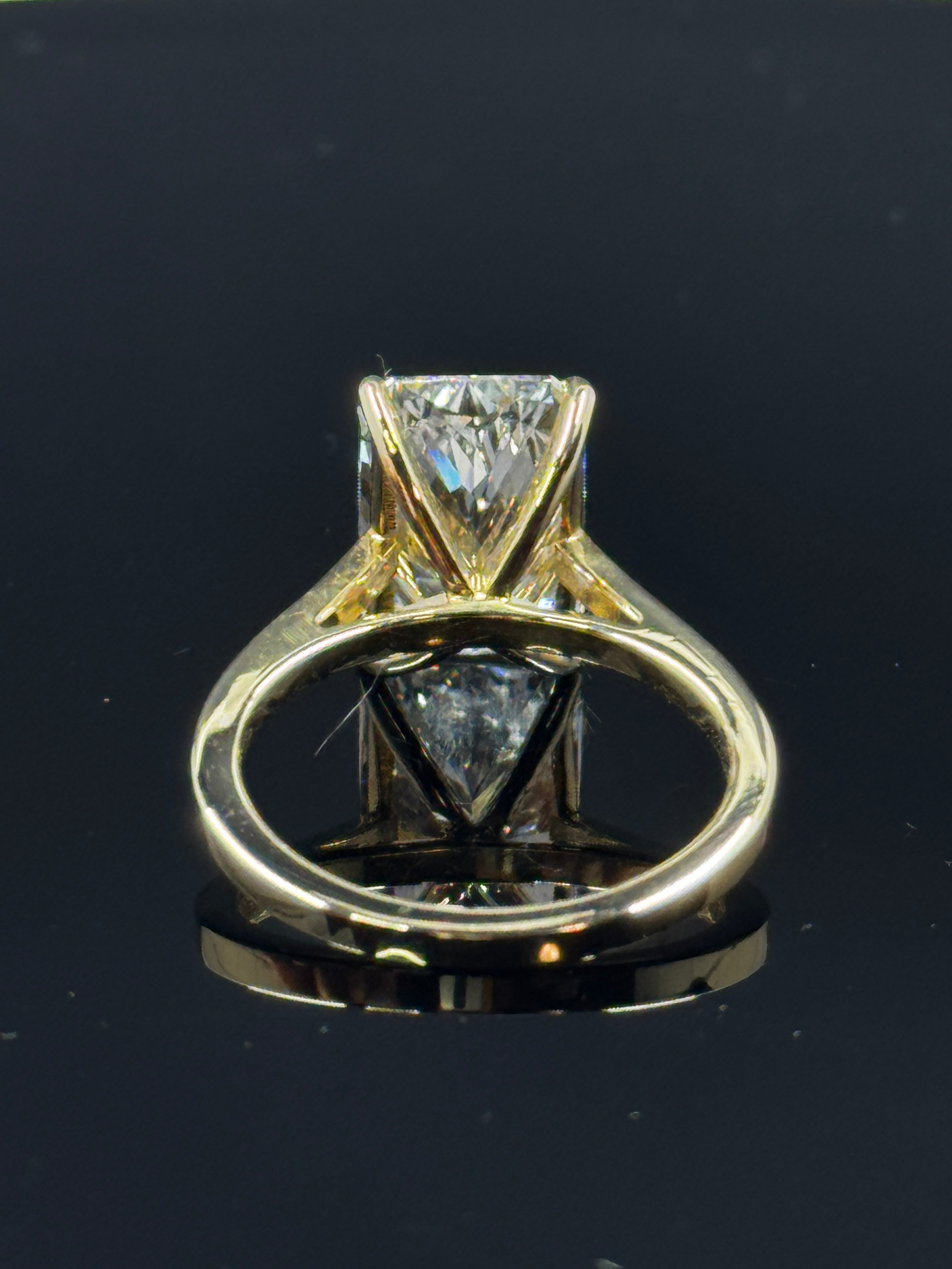 14k Yellow Gold Cathedral Radiant Diamond Engagement Ring – 5.08ct F VS1, Size 7